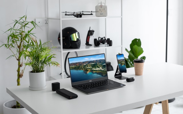 Future in Your Hands: Innovative Gadgets Changing the Way We Live