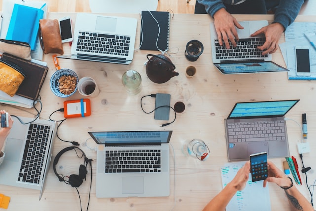 How Automation and AI Are Transforming Modern Workplaces